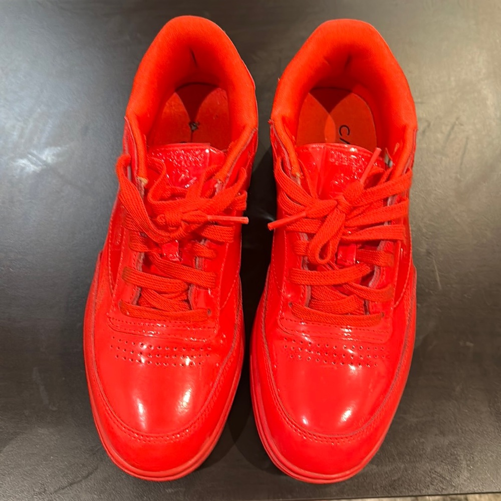 Reebok x Cardi B Red size 8